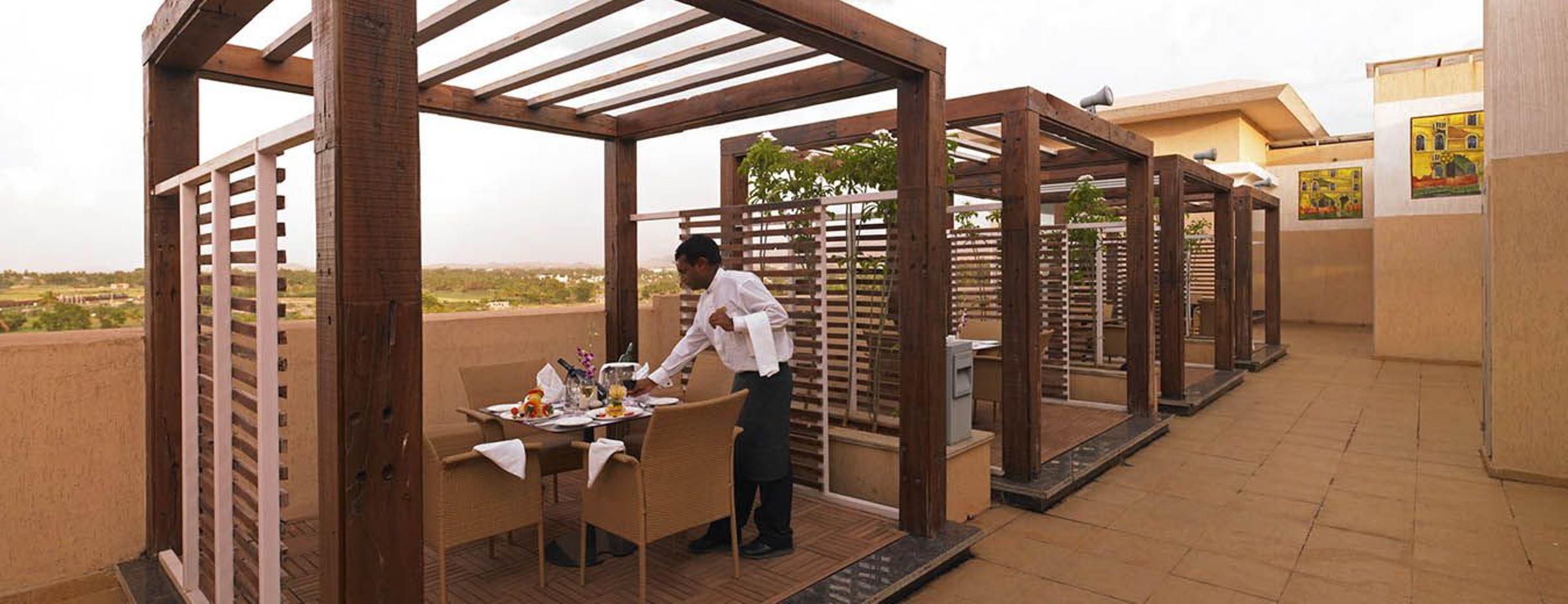 Royal Orchid Central Kireeti Hampi, Hospet Luaran gambar