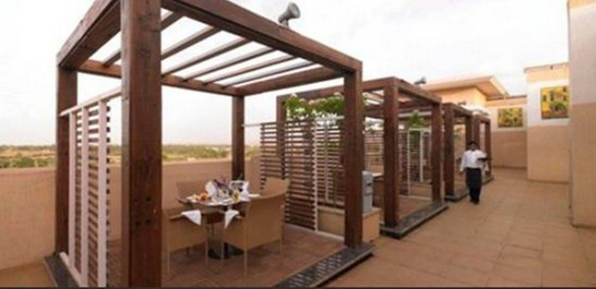 Royal Orchid Central Kireeti Hampi, Hospet Luaran gambar