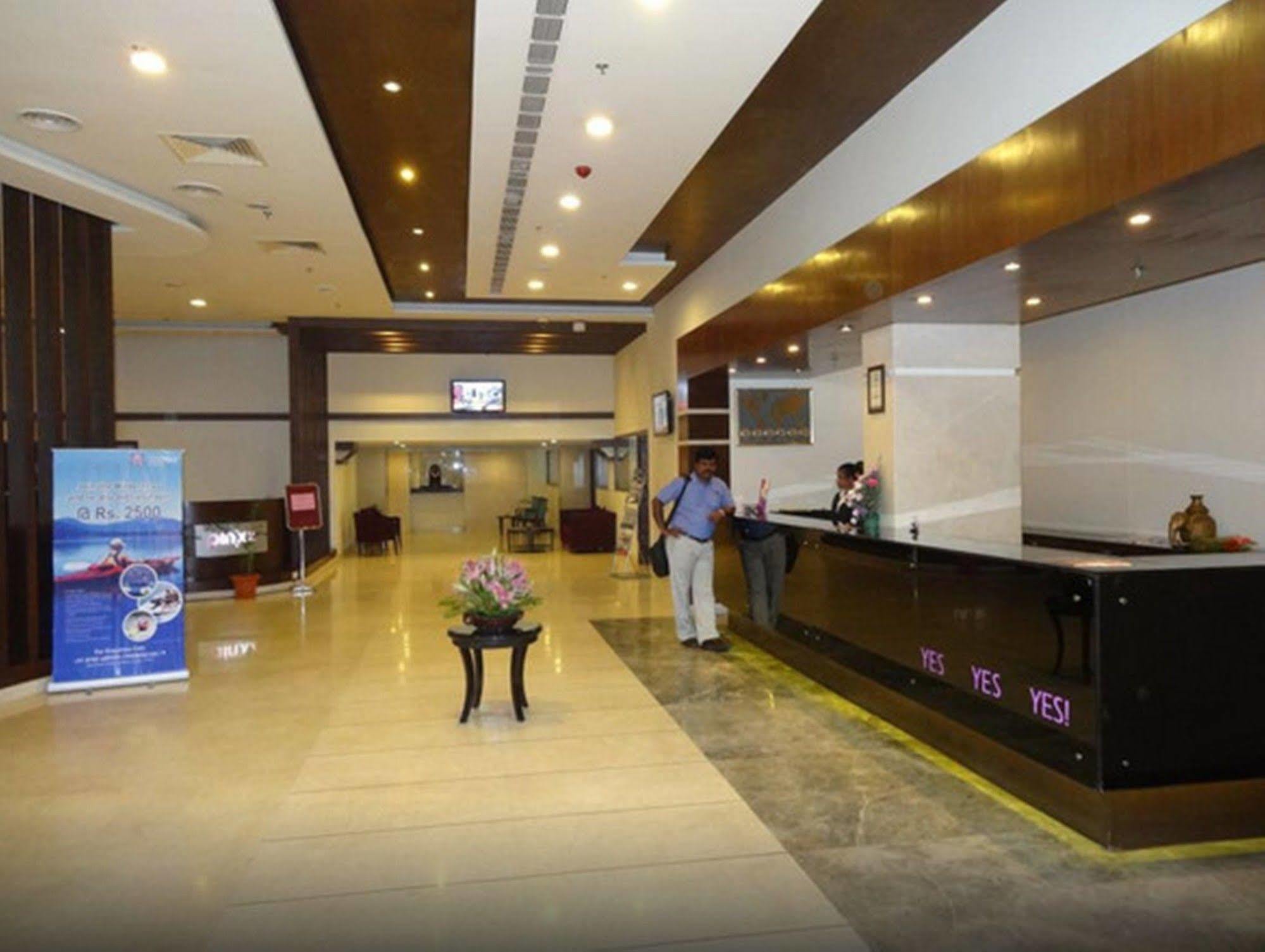 Royal Orchid Central Kireeti Hampi, Hospet Luaran gambar