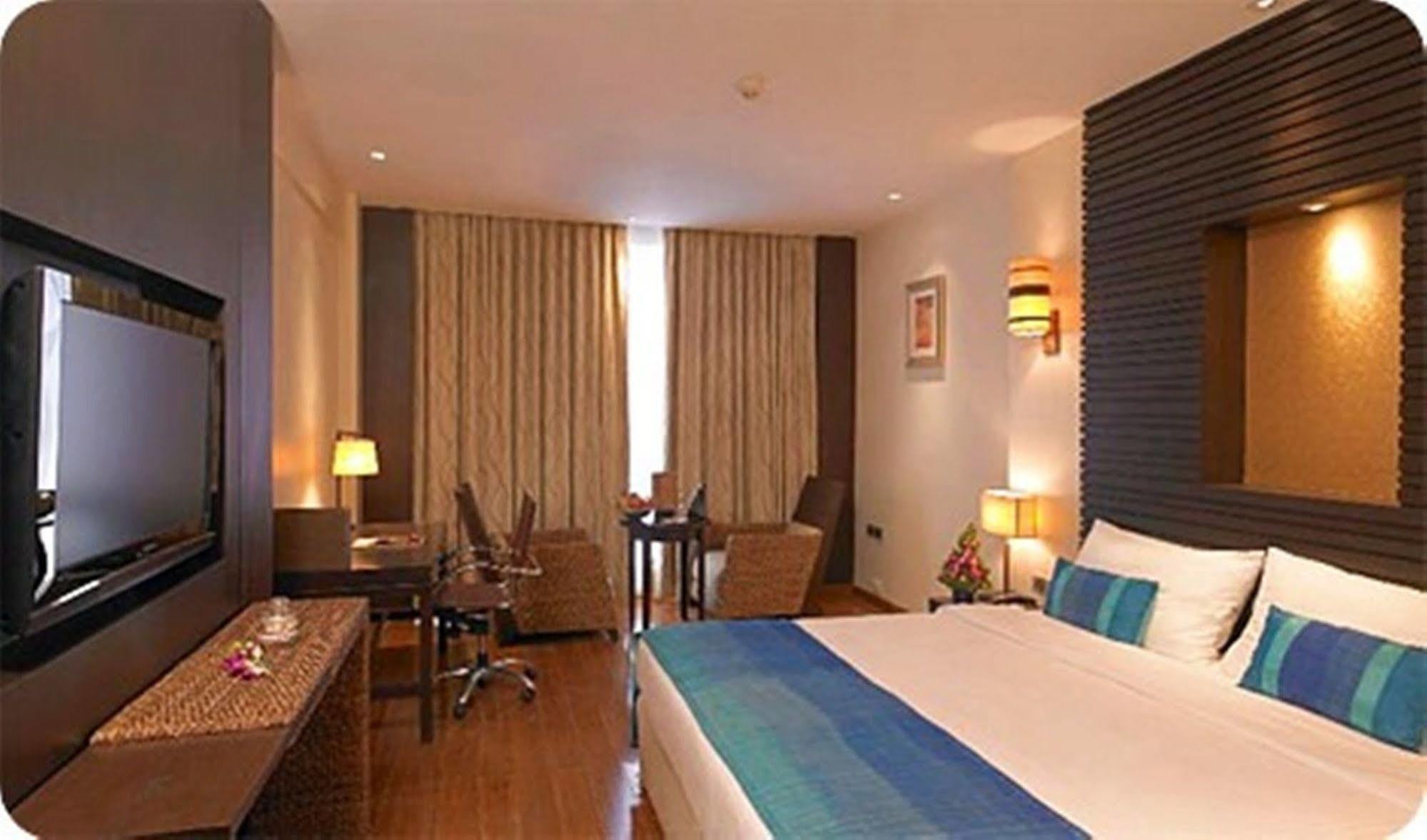 Royal Orchid Central Kireeti Hampi, Hospet Luaran gambar